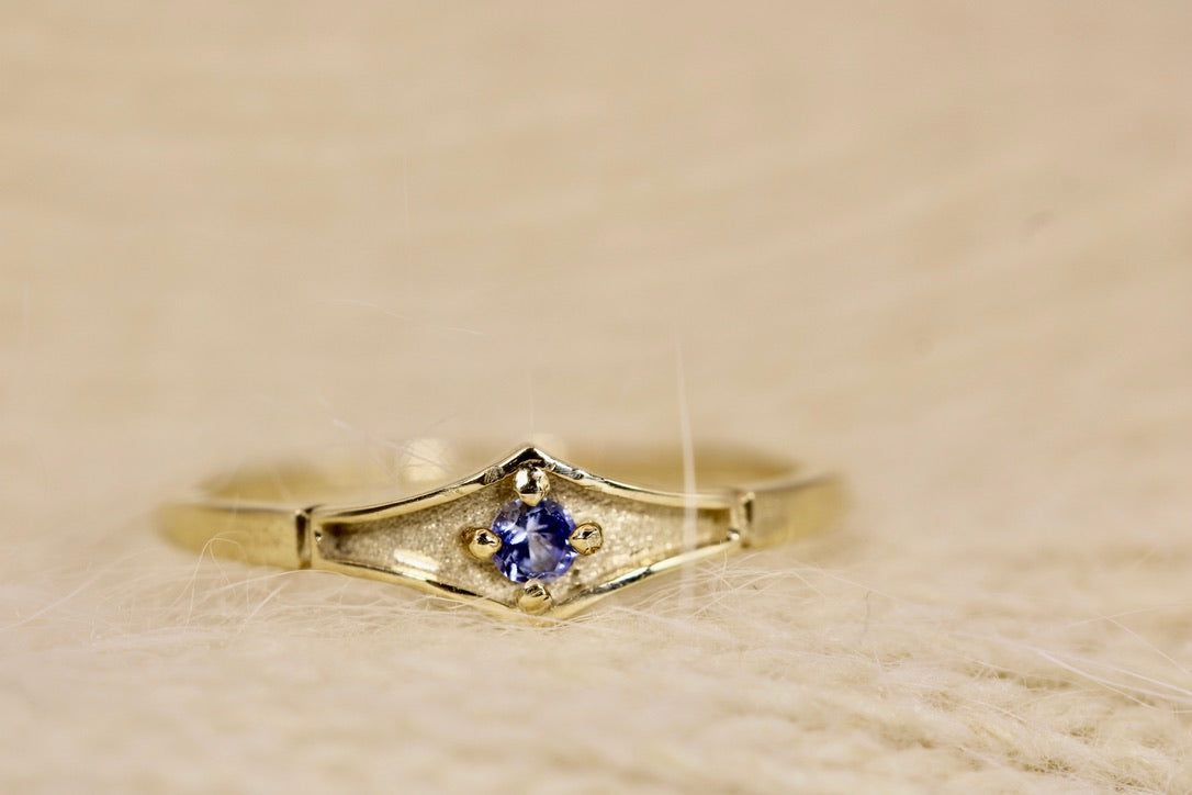 Delilah Ring - Blue Sapphire Geometric Gold Ring
