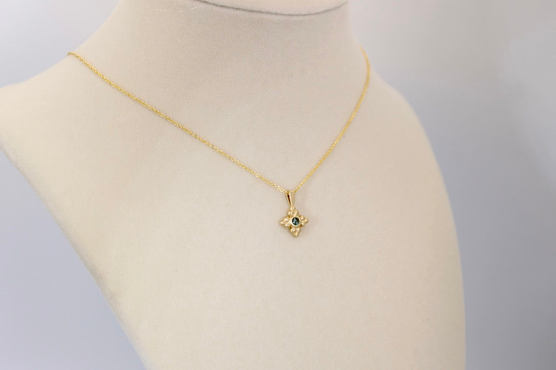 Granule Flower Montana Sapphire Pendant