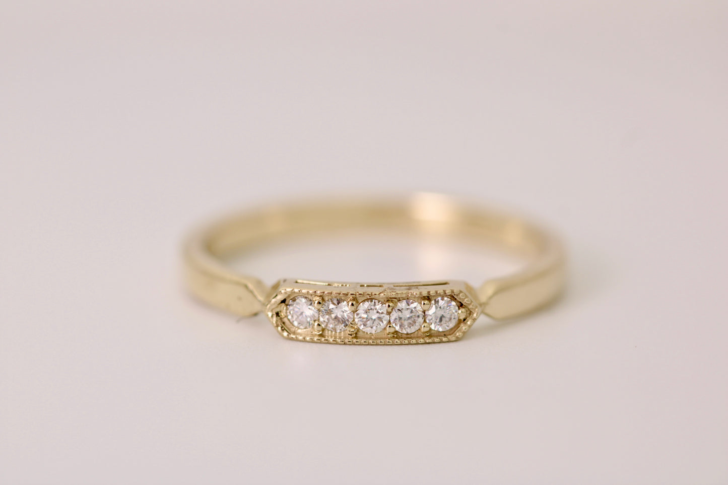 Jeneva Ring - 5 Diamond Gold Band