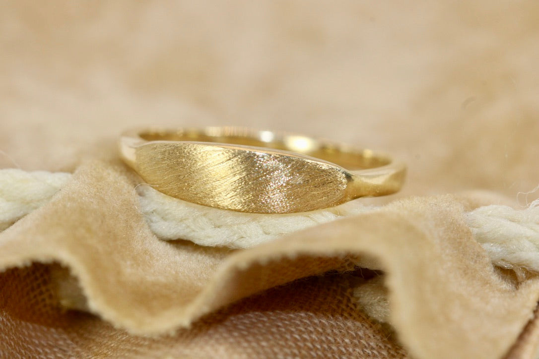 Mikaela Ring - Simple Gold Band