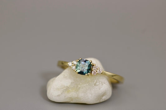 Eva Ring - Montana Sapphire Gold Ring with Accent Diamonds