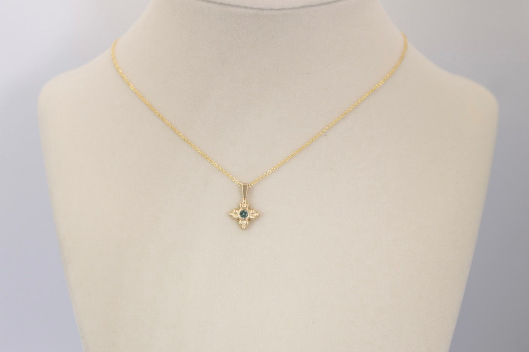 Granule Flower Montana Sapphire Pendant