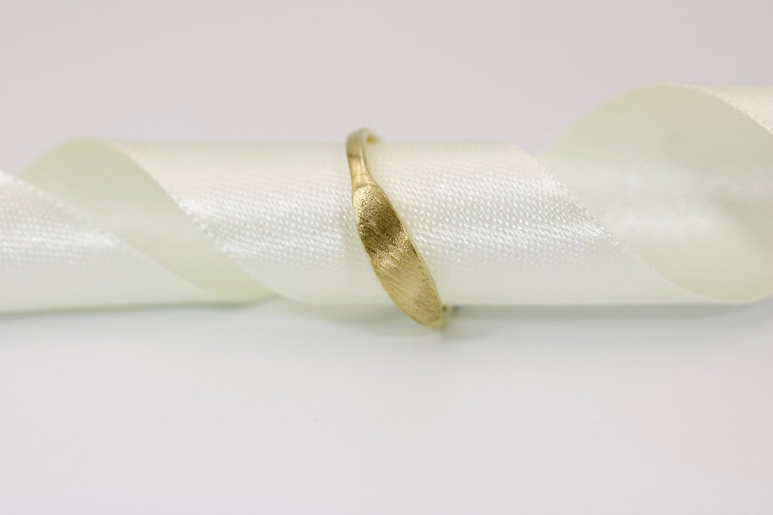 Mikaela Ring - Simple Gold Band