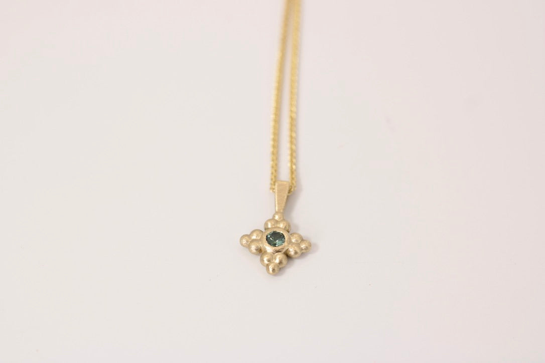 Granule Flower Montana Sapphire Pendant